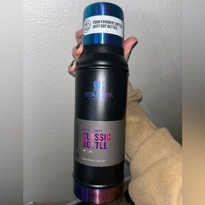 Stanley Black Chrome Collection Bottle 1 qt